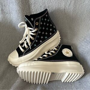 Converse Run Star Hike platform